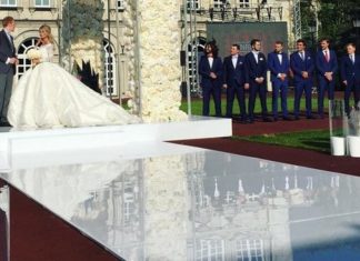 Жена Никиты Преснякова сменила три наряда на свадьбе