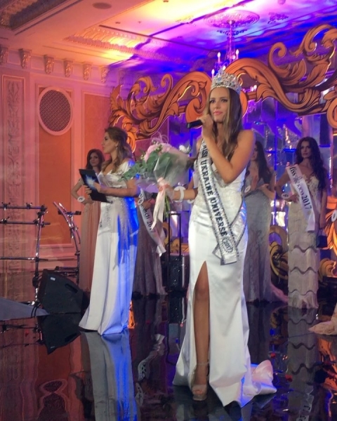 Победительницей конкурса "Мисс Украина Вселенная" стала 18-летняя киевлянка