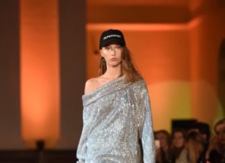 Впервые на подиум Ukrainian Fashion Week вышли модели plus-size