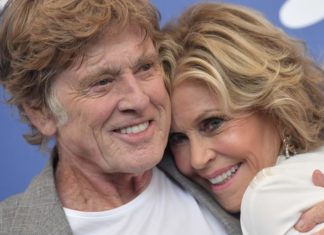 79-летняя Джейн Фонда в комбинезоне за две тысячи долларов восхитила неувядающей красотой