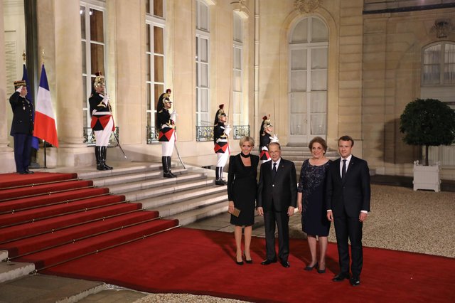 64-летняя первая леди Франции в платье от Elie Saab затмила жену президента Ливана
