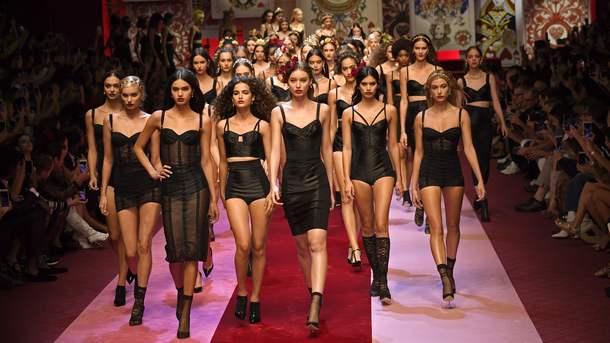 Весенние тренды в Милане: Dolce & Gabbana представили новую коллекцию