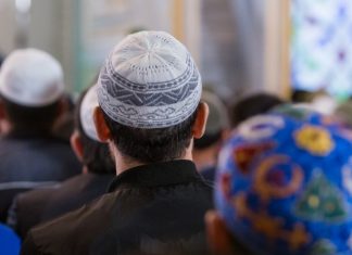 СМС поздравления с праздником Курбан Байрам: красивые открытки с праздником