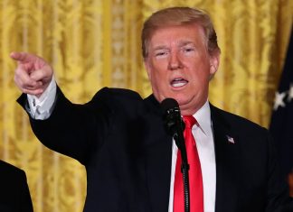 Трамп заявил, что пошлины в отношении Китая работают отлично