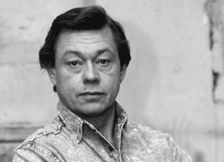 Биография и личная жизнь Караченцова