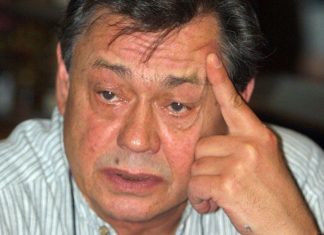 Николай Караченцов умер 26 октября 2018 года на 74 году жизни и теперь семья актера занимается его похоронами