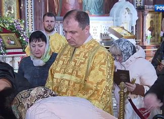 Мощи Спиридона Тримифунтского в Москве: Очередь к мощам святого на 8 октября.