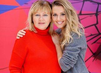 День матери: звезды трогательно поздравляют мам