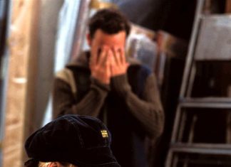 Кира Найтли рассказала, почему носила фуражку в «Реальной любви»