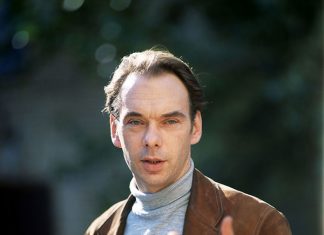 Алексей Баталов первый автомобиль назвал Анечкой в честь Ахматовой