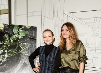 Юлия Пересильд и Екатерина Мухина на камерном завтраке