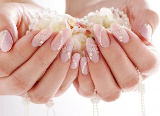 Новогодний маникюр 2019: новинки с рисунком (Фото)