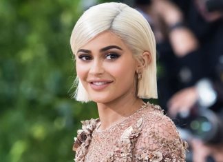 Кайли Дженнер стала самой молодой богатой звездой