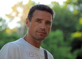 Актера сериала «Солдаты» Виталия Абдулова избили в Москве из-за проституток