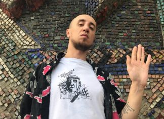 Рэпер Саша Скул умер, а потом ожил.