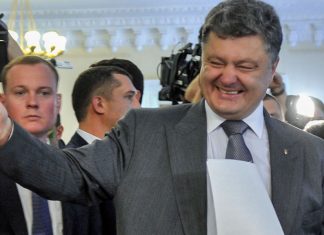 Порошенко застал врасплох соперников: рейтинг кандидатов в президенты заметно меняется