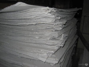 Какие свойства имеет асбестокартон