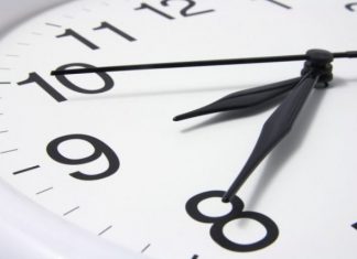 Перевод часов в России в 2019. Будет с 30 на 31 марта или нет, куда переводить часы, назад или вперёд, во сколько