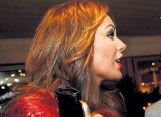 Юлия Началова и ее болезнь рук — фото