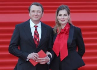 Марат Башаров отдыхает с женой после новости о разводе