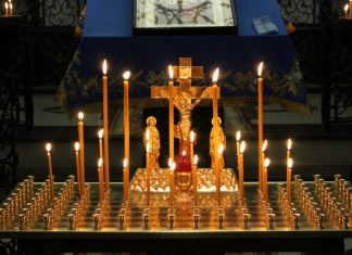 На Родительскую субботу пишут записки