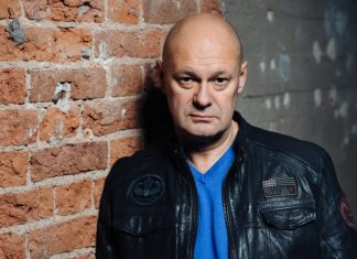 Любовница Андрея Лебедева требует от него 20 миллионов