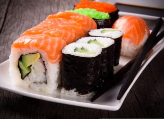 Где можно заказать доставку суши в Тюмени