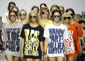 Модные женские майки: неотъемлемая деталь стильного гардероба в 2020 году