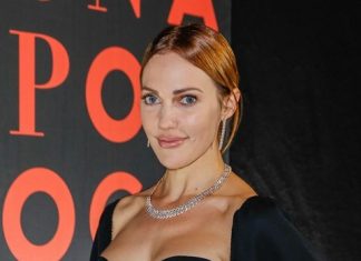 «Ни капельки не изменилась»: фото Мерьем Узерли 20-летней давности