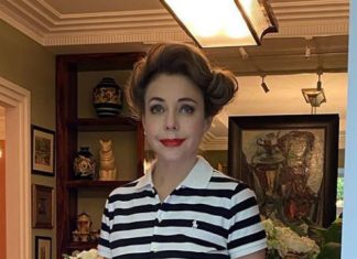 Божена Рынска похвасталась успехами дочери: «Умеет петь, танцевать и каркать, как ворона»