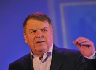 Алексей Панин устроил скандал на похоронах Михаила Кокшенова
