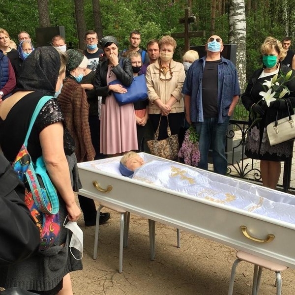 Андрей Норкин опубликовал фото с похорон жены 