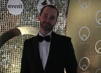 Выпавшего с 11 этажа актера Максима Парфенова похоронили