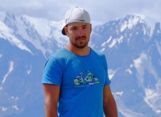 Блогера Анатолия Гомзякова подозревают в убийстве подписчика