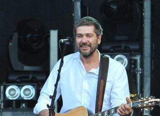 Депрессия, зависимость, измены жене. Слухи об Александре Васильеве