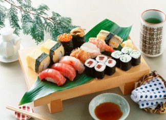 Почему в России так любят суши и роллы?