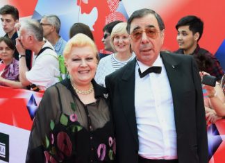 Мошенники или благодетели? Что известно о Дрожжиной и Цивине, завладевших жильем Баталова