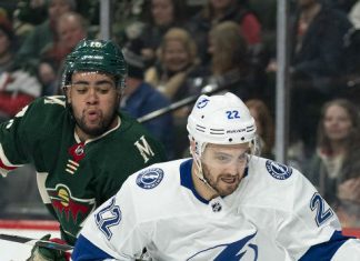 Российские хоккеисты, выигравшие кубок Стэнли, устроили танцы под «Руки вверх»