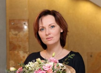 Елену Ксенофонтову домогался отчим: «Бил мать до мяса, мог вылить горшок с мочой на меня»