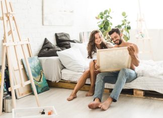 Как выбрать картину для оригинального подарка?