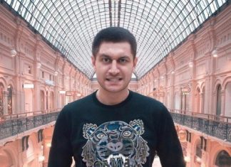 «Оля не ревнует тебя к… руке?»: Воля и Харламов жестко высмеяли Даву