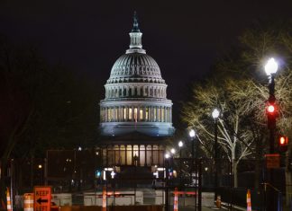 Импичмент Трампа: оппоненты попытаются закопать политическую карьеру экс-президента