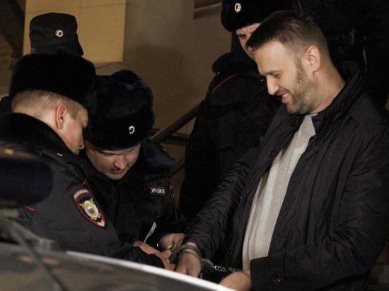 Берлин почти в ультимативной форме требует освободить Навального