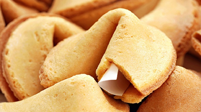 ПОЧЕМУ В КИТАЕ НИЧЕГО НЕ ЗНАЮТ О ПЕЧЕНЬЕ С ПРЕДСКАЗАНИЯМИ