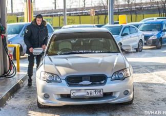 Хабаровский НПЗ вышел на полную мощность по выпуску бензина. На АЗС все равно очереди