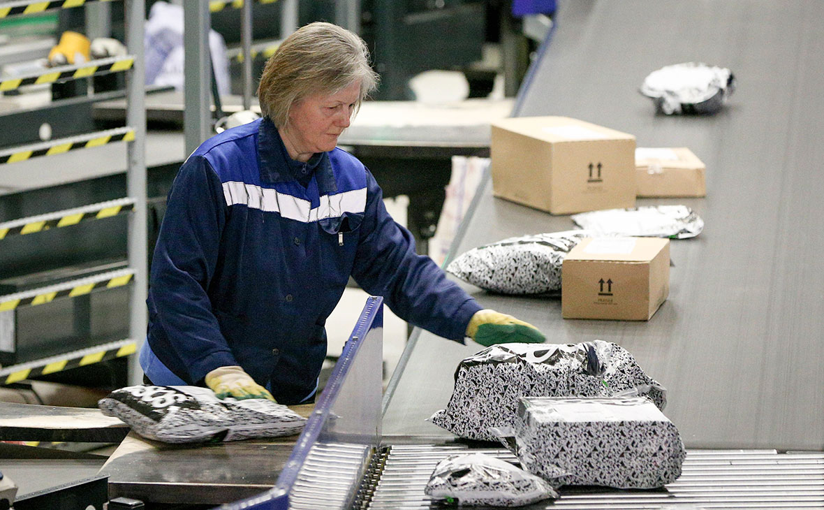 Новые правила ФТС привели к задержкам сроков доставки посылок У некоторых операторов проблемы с оформлением затронули до 90% грузов из-за рубежа