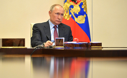 Путин отметил временный характер антикризисных мер в банковском секторе