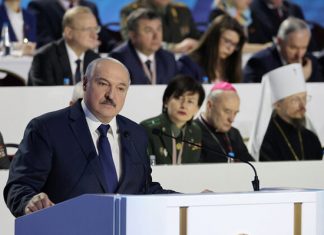 Лукашенко вызвался накормить миллионы голодающих американцев