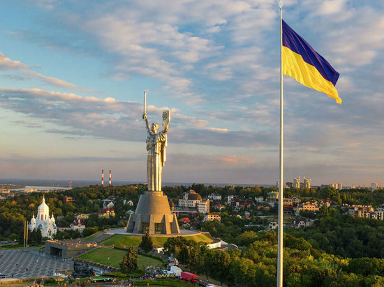 Политолог раскрыл суть политики США на Украине: закрепить русофобский формат