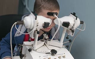 Аппаратное лечение глаз: физиотерапия в офтальмологии